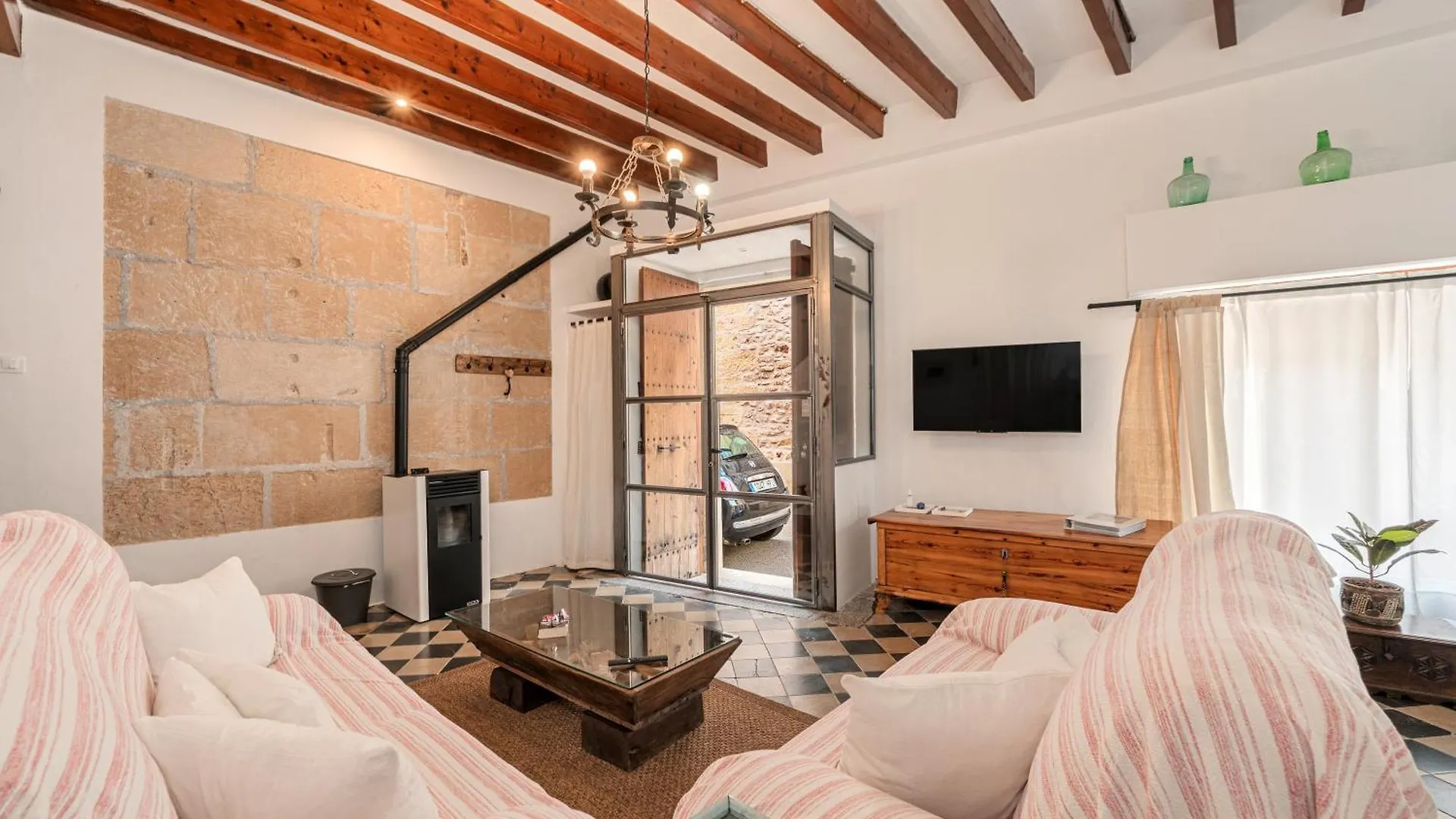 La Sastreria Villa Pollença 0*,